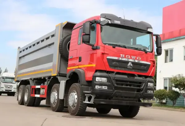 Sinotruk howo 8x4 tipper truck