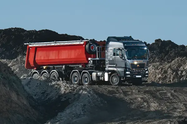 Sinotruk howo 8x4 tipper truck